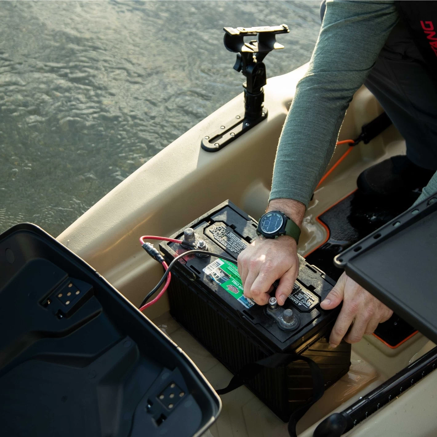 Pelican Sport Catch PWR 100 Fishing Kayak 5 Pelican Sport Catch PWR 100 Fishing Kayak - Image 5